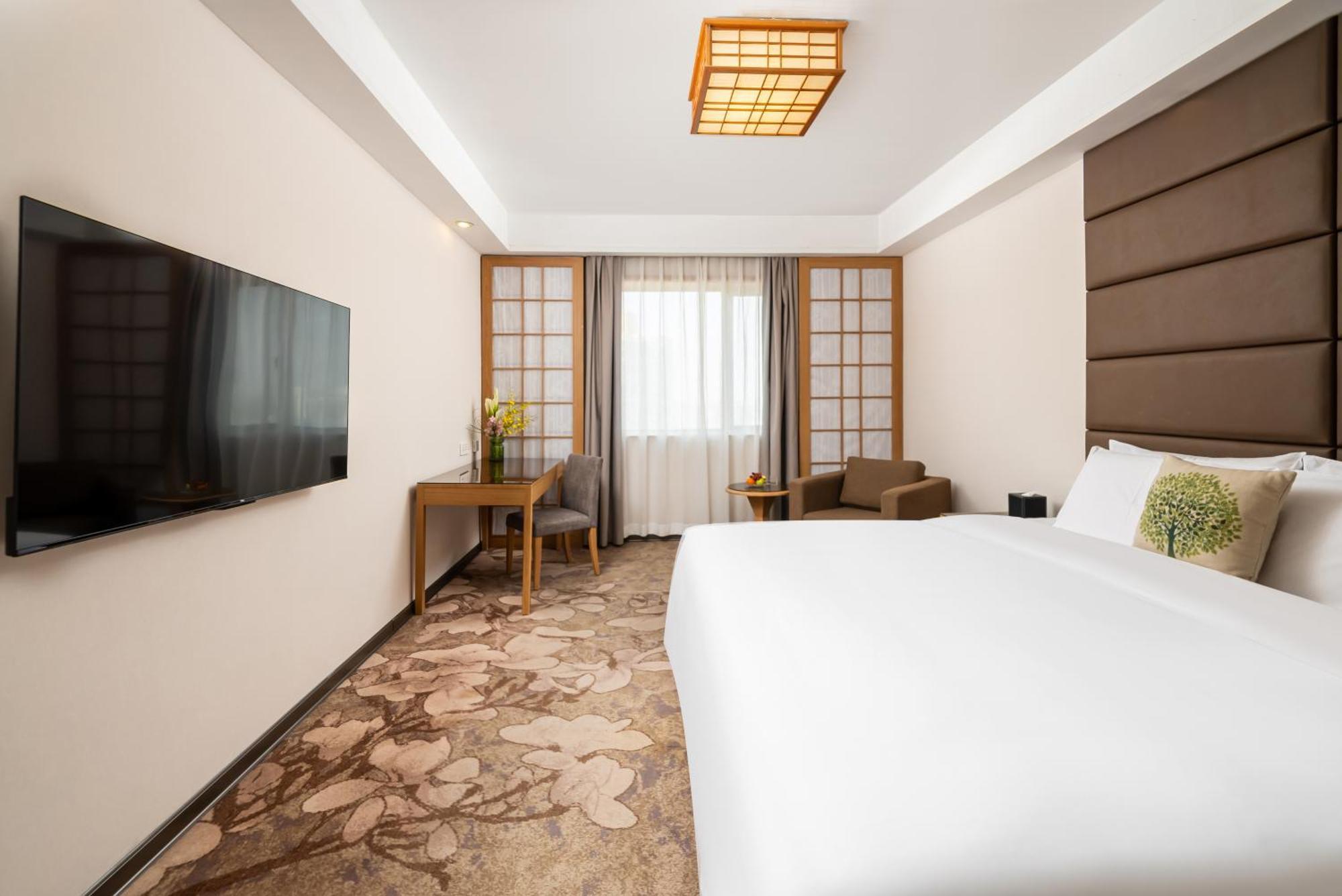 Hotel Guangdong - Free Self-service Laundry 5*