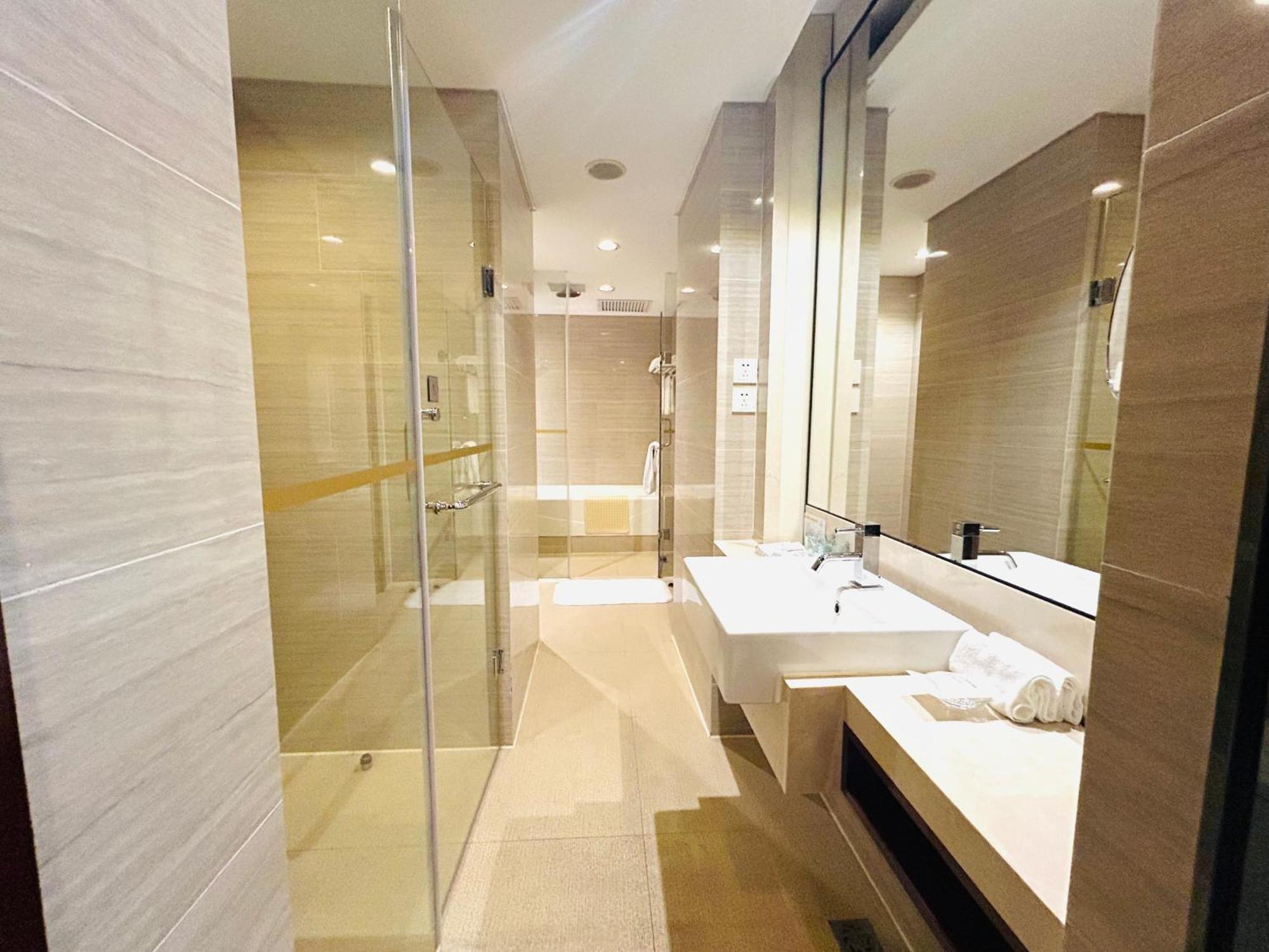 Hotel Guangdong - Free Self-service Laundry